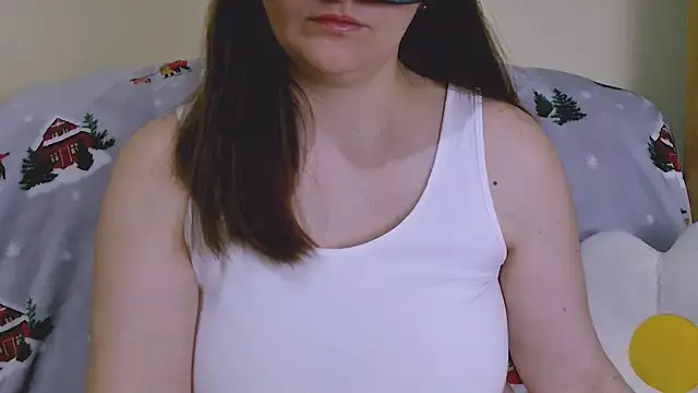 ChubbyMaia online show from 01.13.25