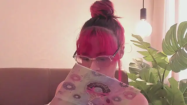 RedMeloddy online show from 02.22.25