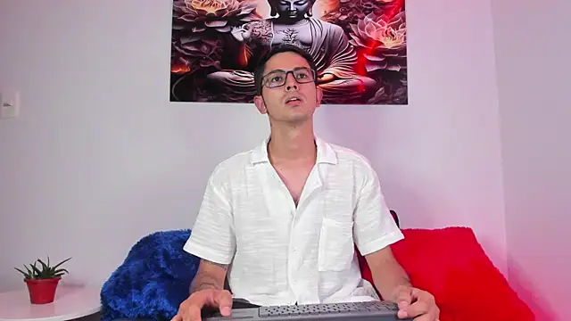 Snapshot of Ethan_Sai___ chatting on 02.14.25 Ethan Sai    online show from 02.14.25