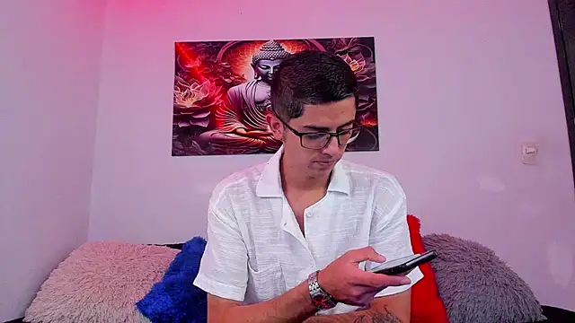 Snapshot of Ethan_Sai___ chatting on 10.28.25 Ethan Sai    online show from 10.28.25