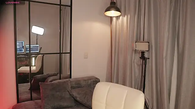 Snapshot of theaome chatting on 02.23.26 theaome online show from 02.23.26