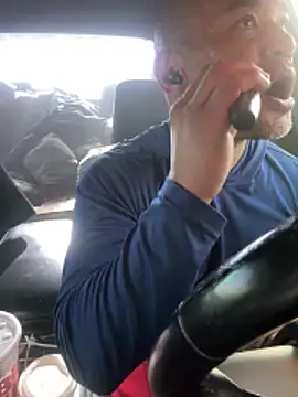 Snapshot of EatMyCake831 chatting on 12.17.25 EatMyCake831 online show from 12.17.25