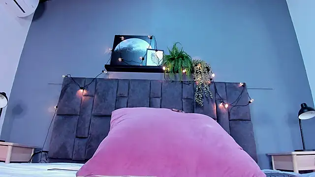 DulceAurora   online show from 10.07.25