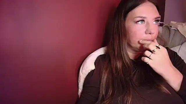 Nina24 online show from 09.18.25