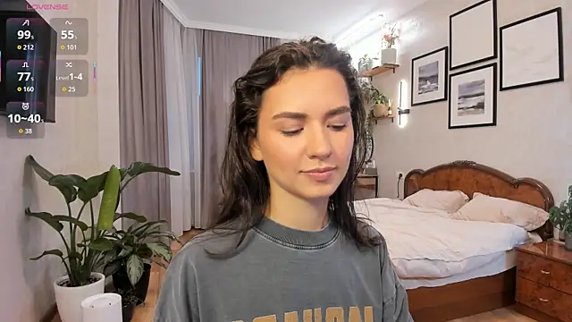 Snapshot of NicoleLuv chatting on 11.14.25 NicoleLuv online show from 11.14.25