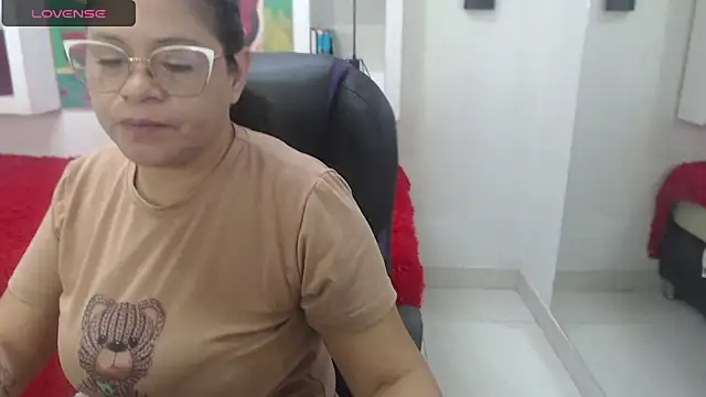 Snapshot of sexy_lady_0 chatting on 10.08.25 sexy lady 0 online show from 10.08.25