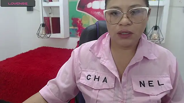 Snapshot of sexy_lady_0 chatting on 10.10.25 sexy lady 0 online show from 10.10.25