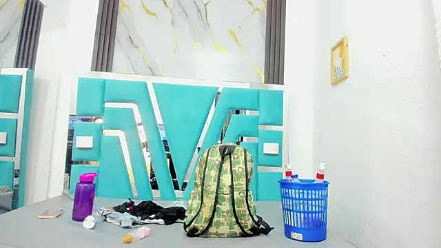 mia alvares online show from 01.17.25