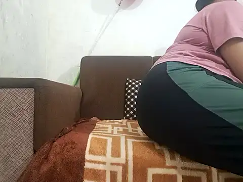 Snapshot of your_fantecy1 chatting on 12.20.24 your fantecy1 online show from 12.20.24