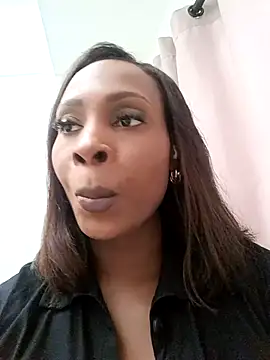 Snapshot of SabaBrown chatting on 09.24.25 SabaBrown online show from 09.24.25