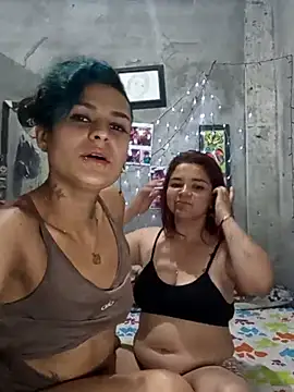 Snapshot of safira_hot chatting on 02.27.25 safira hot online show from 02.27.25