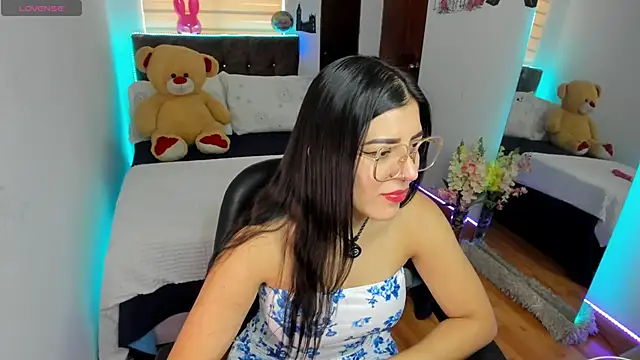 Snapshot of Luxxur69 chatting on 05.09.26 Luxxur69 online show from 05.09.26