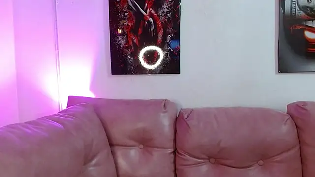 Snapshot of hinataleecs chatting on 11.24.25 hinataleecs online show from 11.24.25