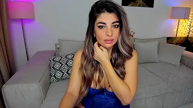 Snapshot of Queenofyouredreams chatting on 12.23.24 Queenofyouredreams online show from 12.23.24