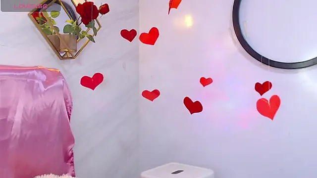 Snapshot of _Rouse_v chatting on 02.14.25 Rouse v online show from 02.14.25