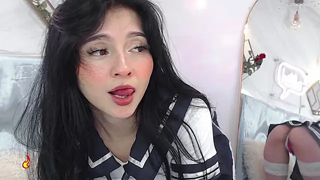 Snapshot of _Rouse_v chatting on 02.26.25 Rouse v online show from 02.26.25