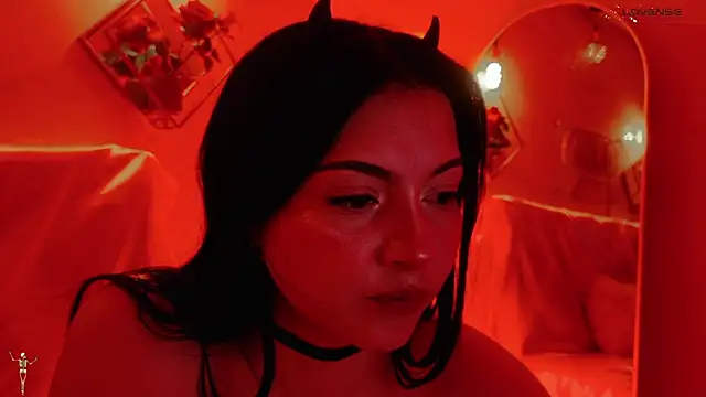 Snapshot of _Rouse_v chatting on 10.22.25 Rouse v online show from 10.22.25