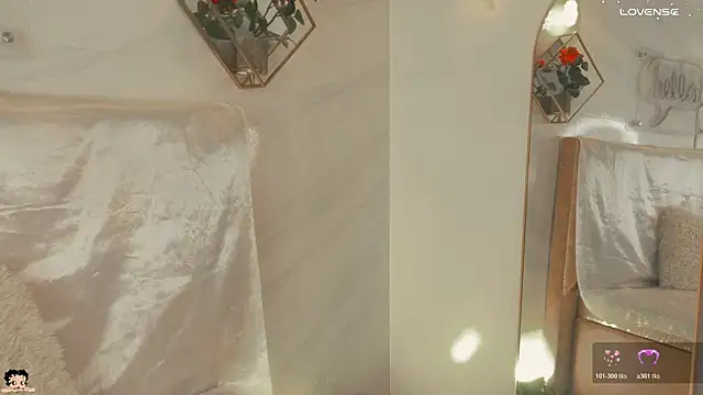 Snapshot of _Rouse_v chatting on 11.21.25 Rouse v online show from 11.21.25