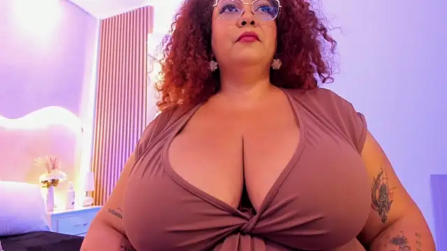 Snapshot of MaraaSweett chatting on 02.24.26 MaraaSweett online show from 02.24.26