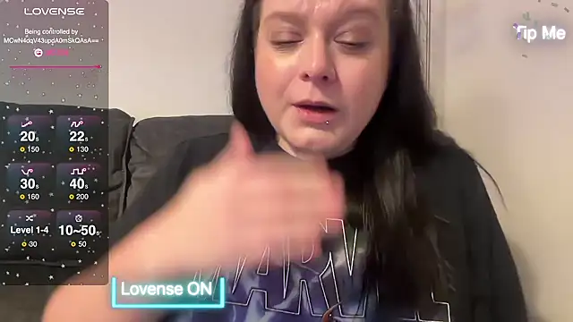 NaughtyWifeUK online show from 01.26.25