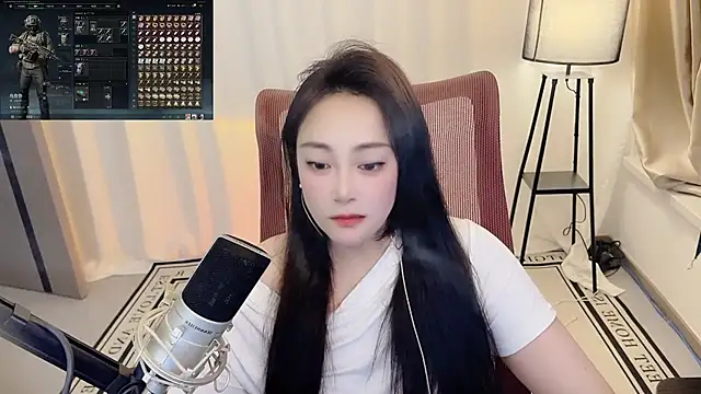 Snapshot of Daisy-77 chatting on 06.24.26 Daisy-77 online show from 06.24.26