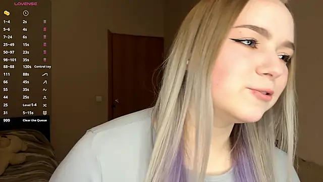 Snapshot of ZaraCreedon chatting on 02.07.26 ZaraCreedon online show from 02.07.26