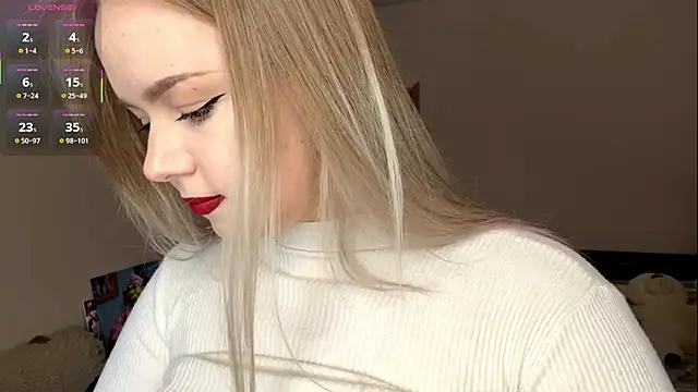 Snapshot of ZaraCreedon chatting on 02.14.26 ZaraCreedon online show from 02.14.26