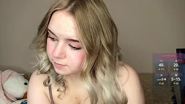 Snapshot of ZaraCreedon chatting on 03.02.26 ZaraCreedon online show from 03.02.26