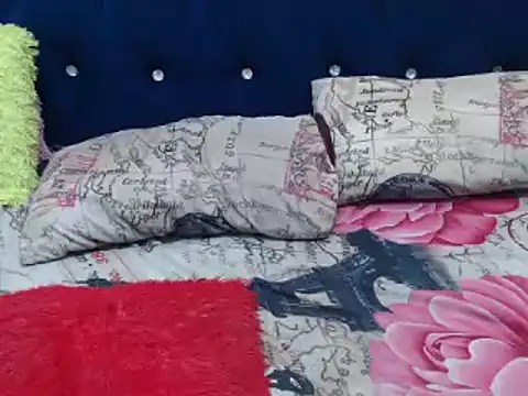 Snapshot of roseendoo1 chatting on 02.17.25 roseendoo1 online show from 02.17.25