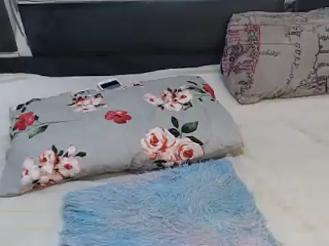 Snapshot of roseendoo1 chatting on 09.16.25 roseendoo1 online show from 09.16.25