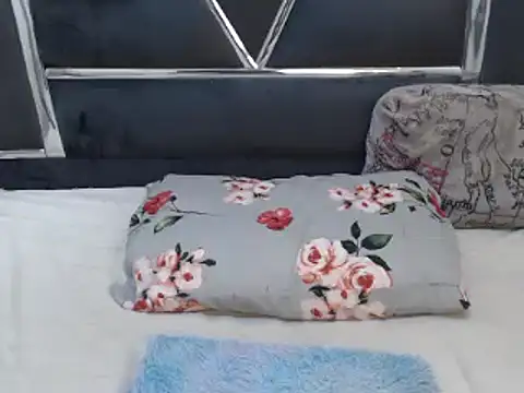 Snapshot of roseendoo1 chatting on 09.21.25 roseendoo1 online show from 09.21.25