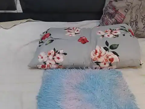 Snapshot of roseendoo1 chatting on 09.23.25 roseendoo1 online show from 09.23.25