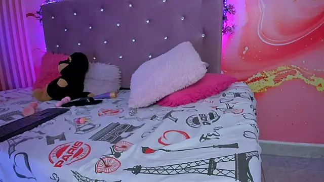 Snapshot of Daisy__rose chatting on 02.20.25 Daisy rose online show from 02.20.25