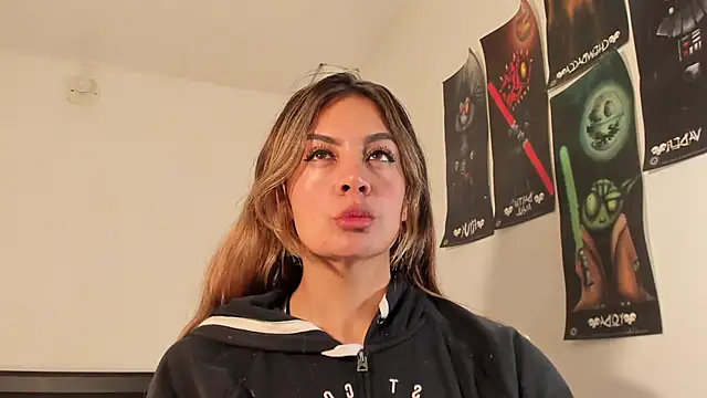 Snapshot of AZULAEVANSS chatting on 09.17.25 AZULAEVANSS online show from 09.17.25