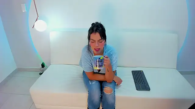 Ada Monroe10 online show from 12.05.25