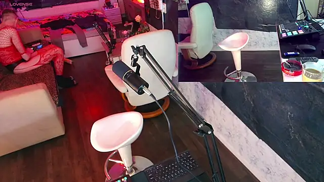 Doggyray44 online show from 12.21.24