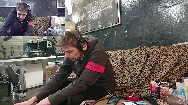 Doggyray44 online show from 02.19.25