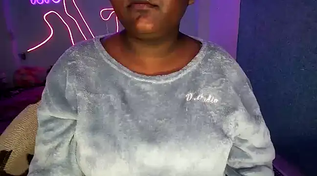 Snapshot of expression_queen chatting on 01.19.25 expression queen online show from 01.19.25