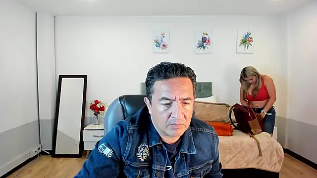 Snapshot of Sam_and_molly_ chatting on 01.25.25 Sam and molly online show from 01.25.25