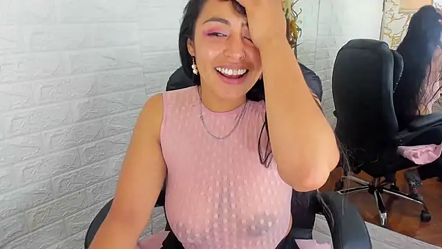 Aisha 09 online show from 12.27.24