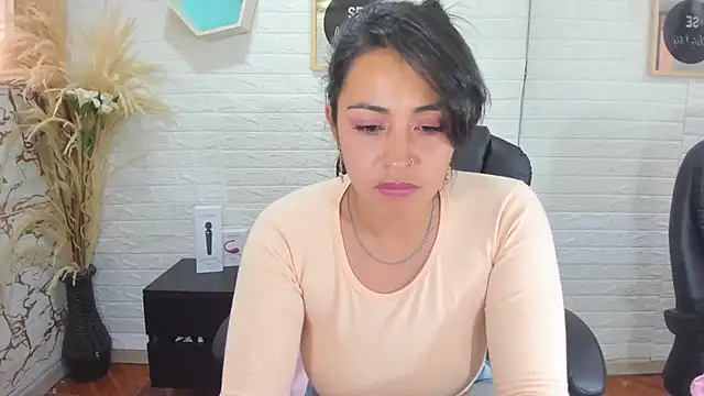 Aisha 09 online show from 02.21.25