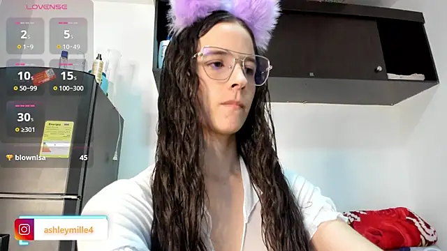  ashleymiller online show from 12.05.25