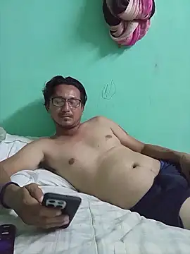 Andresguz35 online show from 12.14.25