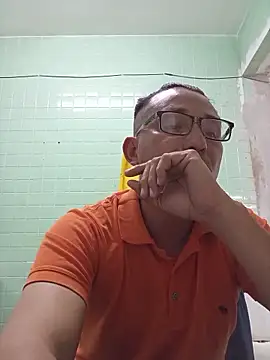 Andresguz35 online show from 12.22.25