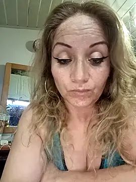 Snapshot of Fenix_528 chatting on 10.16.25 Fenix 528 online show from 10.16.25