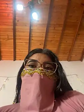 Maisa issa online show from 11.18.25