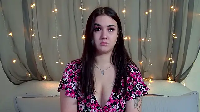 ChristinaMilton online show from 11.10.25