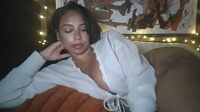 Snapshot of bigbootyjayda chatting on 08.03.26 bigbootyjayda online show from 08.03.26