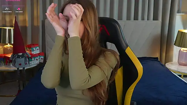 Snapshot of Michelle_054 chatting on 01.08.25 Michelle 054 online show from 01.08.25