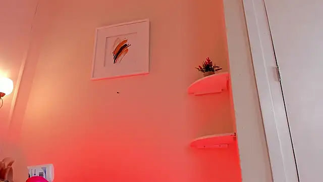 Snapshot of dani_skinny_ chatting on 12.10.24 dani skinny online show from 12.10.24